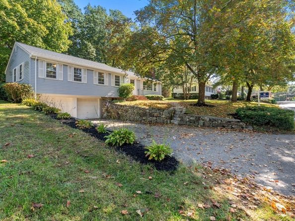102 Smith Drive, Westwood MA 02090