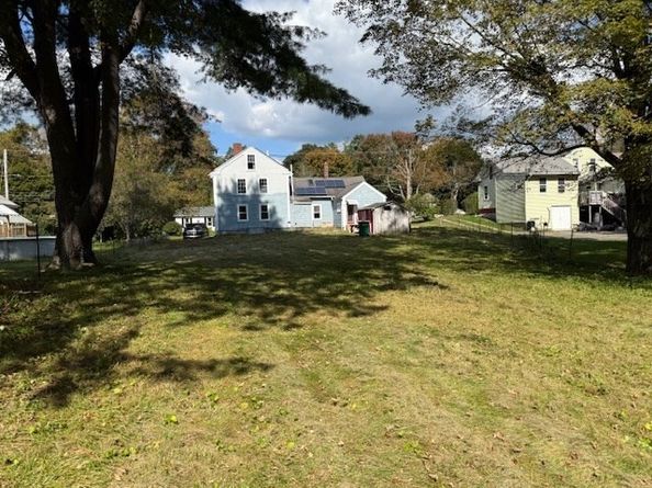124 Southbridge Rd, Warren MA 01083