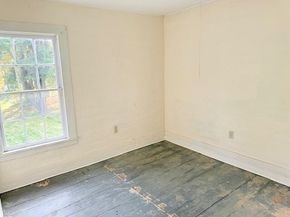 124 Southbridge Rd, Warren MA 01083