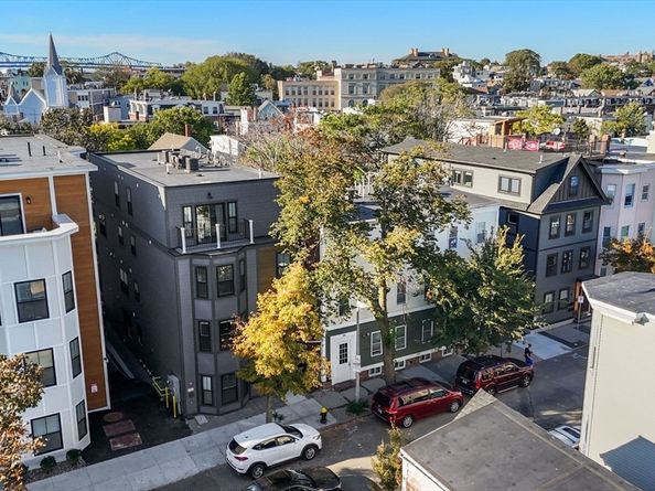 216 Havre St 4, Boston MA 02128