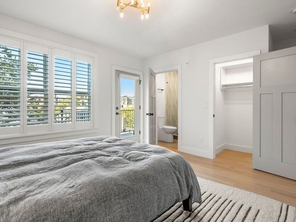 216 Havre St 4, Boston MA 02128