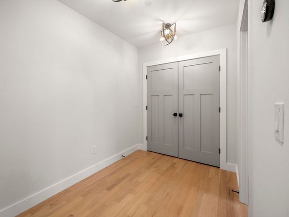 216 Havre St 4, Boston MA 02128