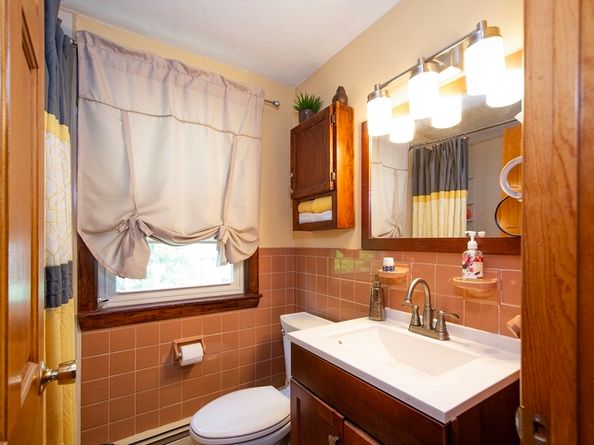 55 Christopher Dr, Milton MA 02186