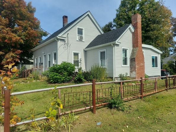 28 Grove Ave, Brockton MA 02302
