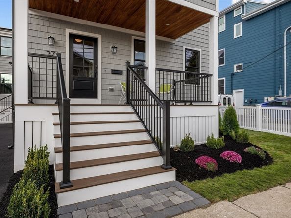 27 Dartmouth St 27, Arlington MA 02474