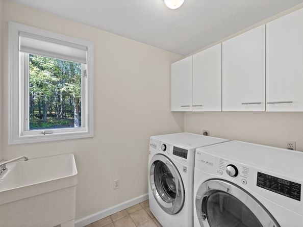 28 Garvey Road, Framingham MA 01701