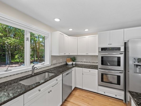28 Garvey Road, Framingham MA 01701