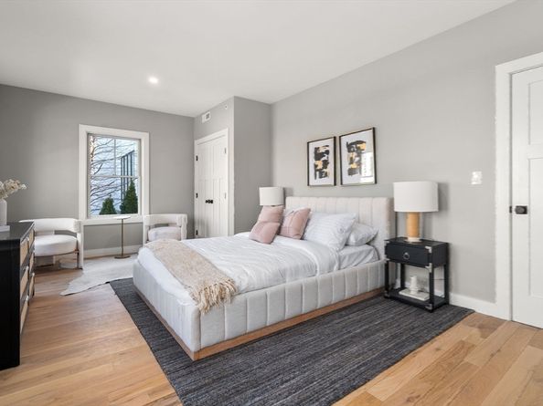 71 Greenough St 711, Brookline MA 02445