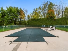 33 Country Club Ln D, Milford MA 01757