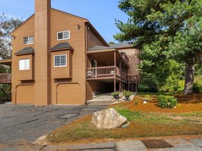 33 Country Club Ln D, Milford MA 01757