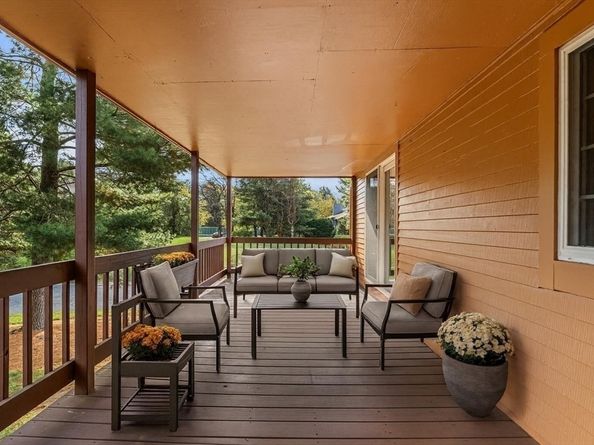 33 Country Club Ln D, Milford MA 01757