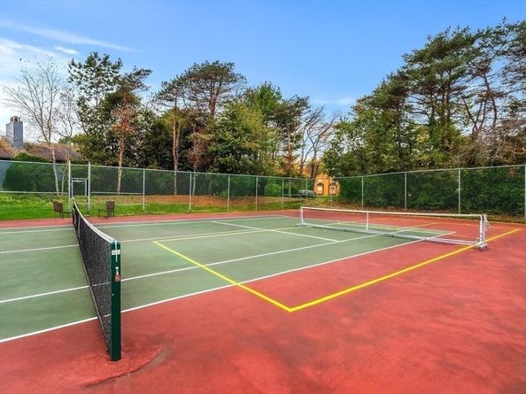 33 Country Club Ln D, Milford MA 01757
