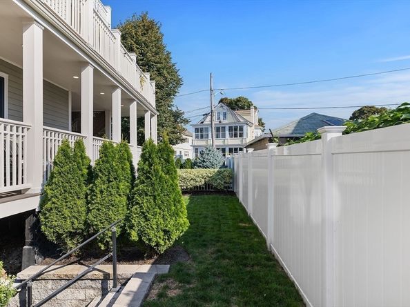 216-218 Central Ave 218, Medford MA 02155
