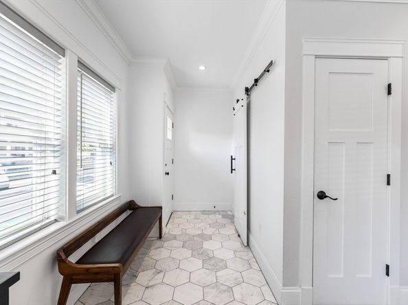 216-218 Central Ave 218, Medford MA 02155
