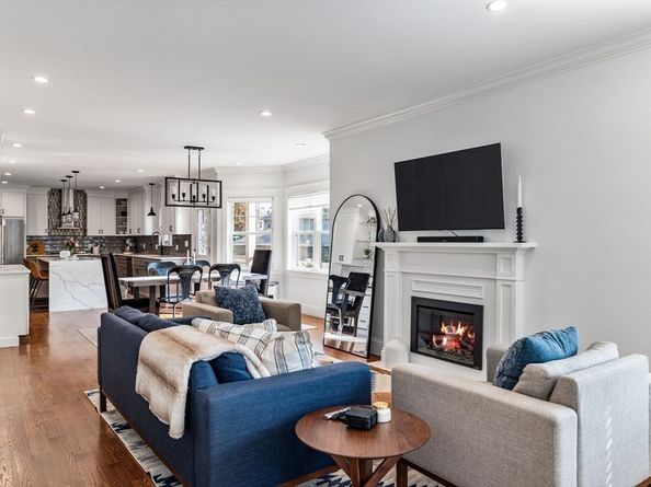 216-218 Central Ave 218, Medford MA 02155