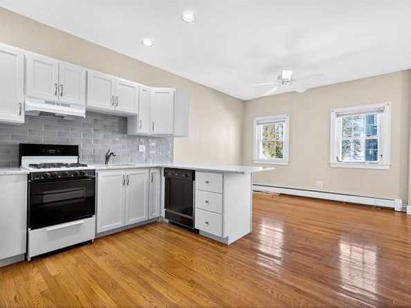 907 E 4th St 2, Boston MA 02127