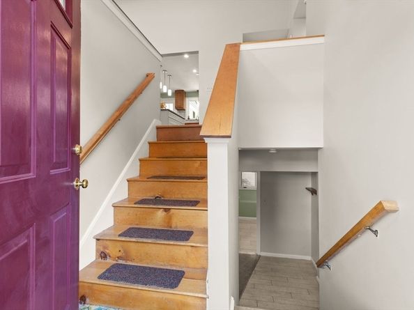 139 Clover Ln, Stoughton MA 02072