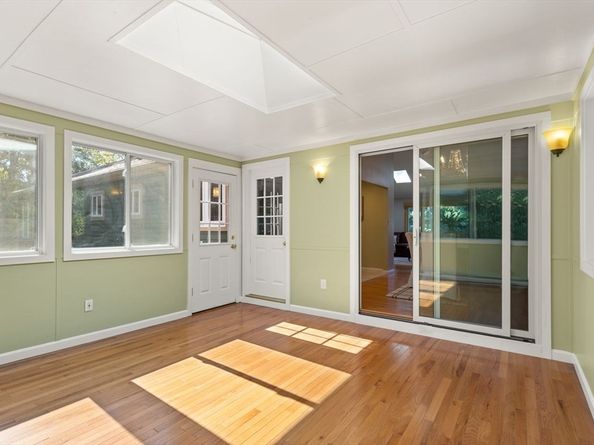 139 Clover Ln, Stoughton MA 02072