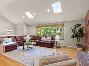 139 Clover Ln, Stoughton MA 02072
