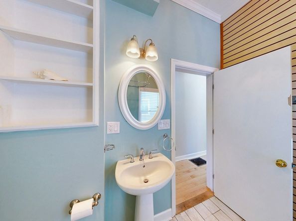 32 Pearl Ave, Winthrop MA 02152