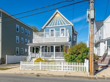 32 Pearl Ave