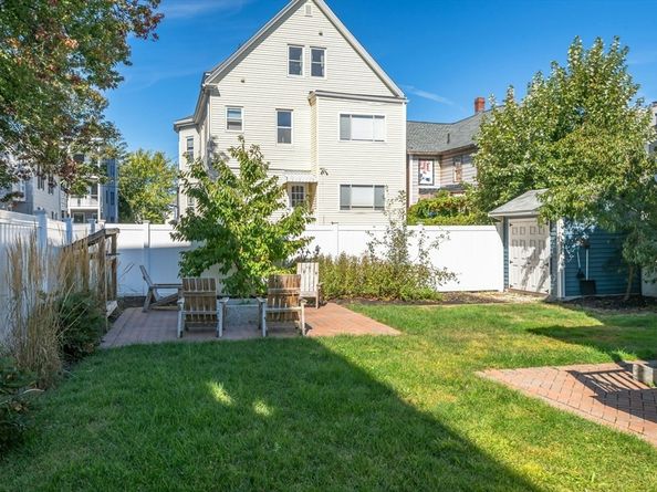 32 Pearl Ave, Winthrop MA 02152