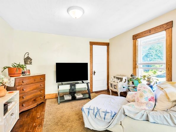 36 Laurier St, Worcester MA 01603
