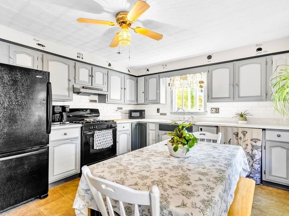 36 Laurier St, Worcester MA 01603