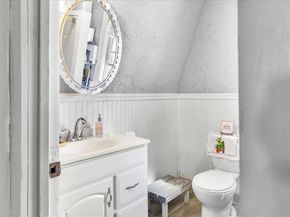 203 Pleasant St, Ashland MA 01721