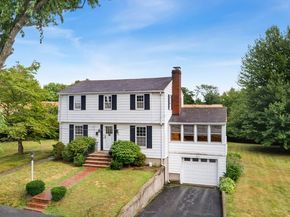 29 Reynolds Rd, Peabody MA 01960