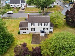 29 Reynolds Rd, Peabody MA 01960