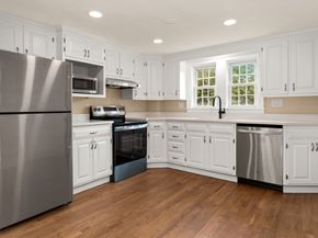 29 Reynolds Rd, Peabody MA 01960