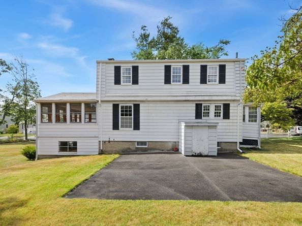 29 Reynolds Rd, Peabody MA 01960