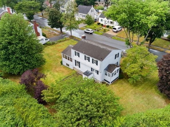 29 Reynolds Rd, Peabody MA 01960