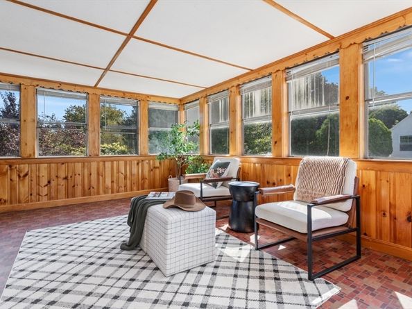 29 Reynolds Rd, Peabody MA 01960