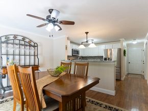 11 Coldspring Dr B, Sutton MA 01590