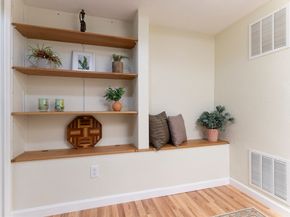 11 Coldspring Dr B, Sutton MA 01590