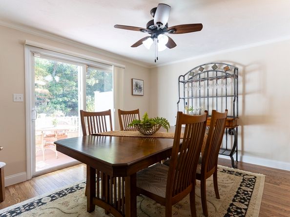 11 Coldspring Dr B, Sutton MA 01590