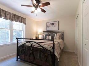 11 Coldspring Dr B, Sutton MA 01590