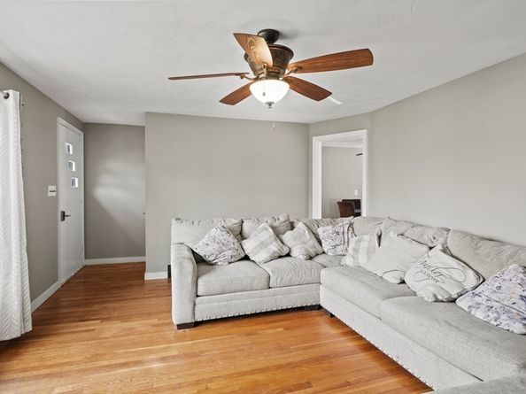 11 Venus Drive, Shrewsbury MA 01545