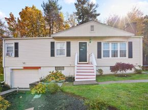 11 Venus Drive, Shrewsbury MA 01545