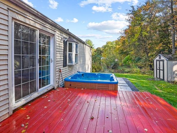 11 Venus Drive, Shrewsbury MA 01545