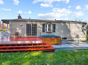 11 Venus Drive, Shrewsbury MA 01545