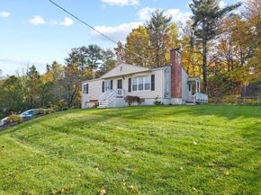 11 Venus Drive, Shrewsbury MA 01545