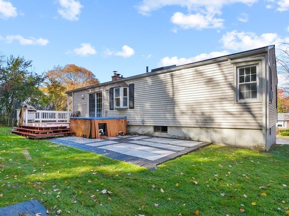 11 Venus Drive, Shrewsbury MA 01545