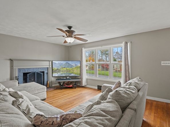 11 Venus Drive, Shrewsbury MA 01545