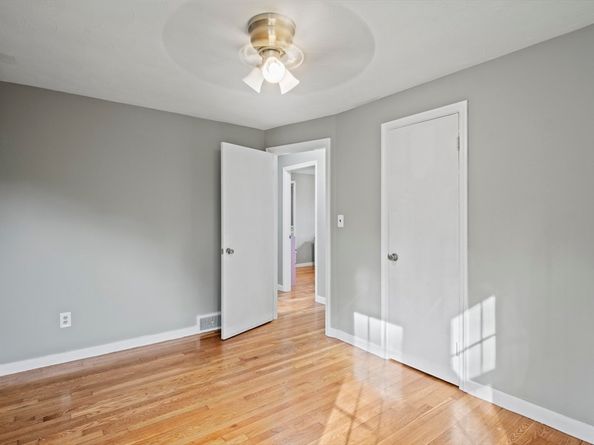 11 Venus Drive, Shrewsbury MA 01545