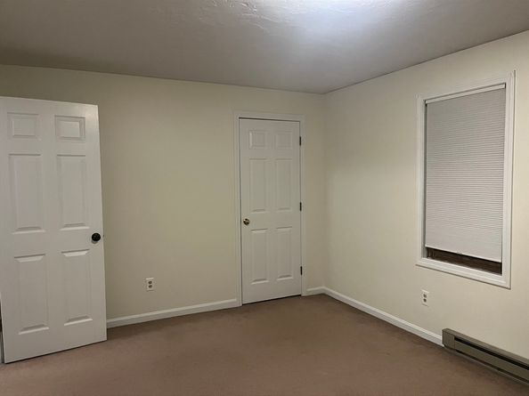 5 Hinman St 4, Sturbridge MA 01518