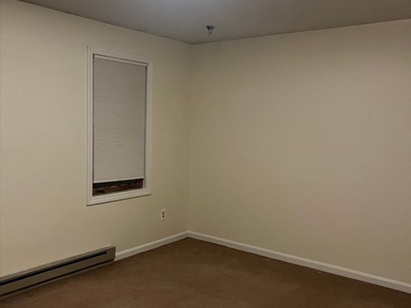 5 Hinman St 4, Sturbridge MA 01518