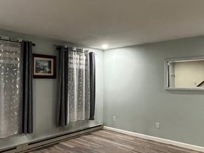 5 Hinman St 4, Sturbridge MA 01518